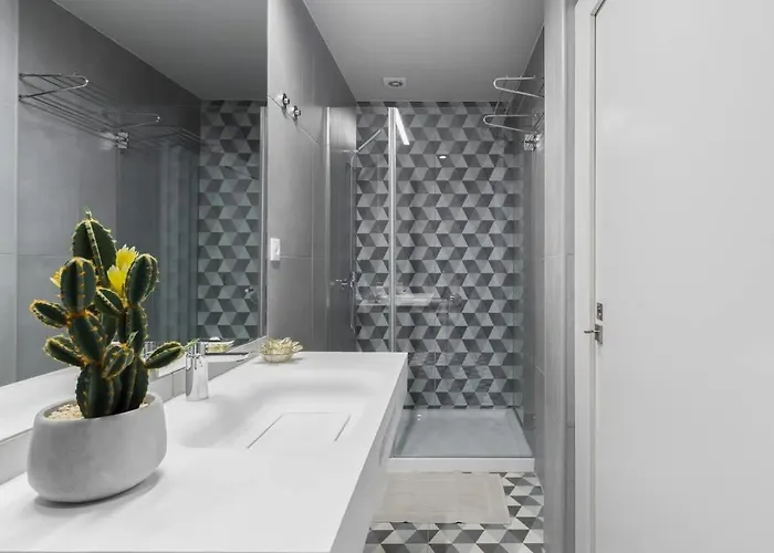 Charming Flat - Garage By Host Wise *