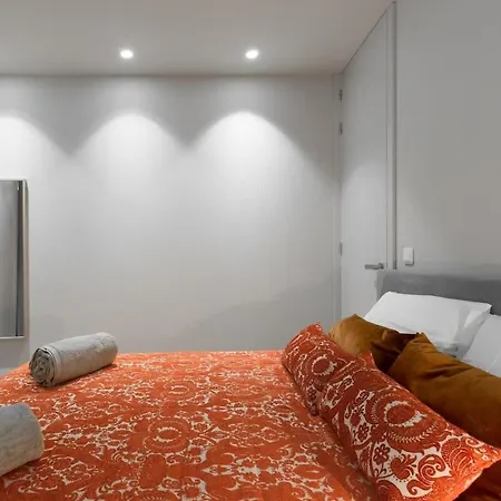Charming Flat - Garage By Host Wise Apartamento