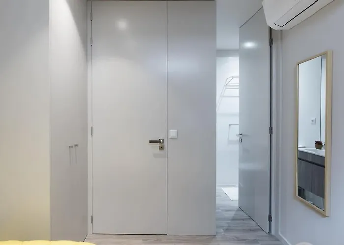 Charming Flat - Garage By Host Wise 아파트