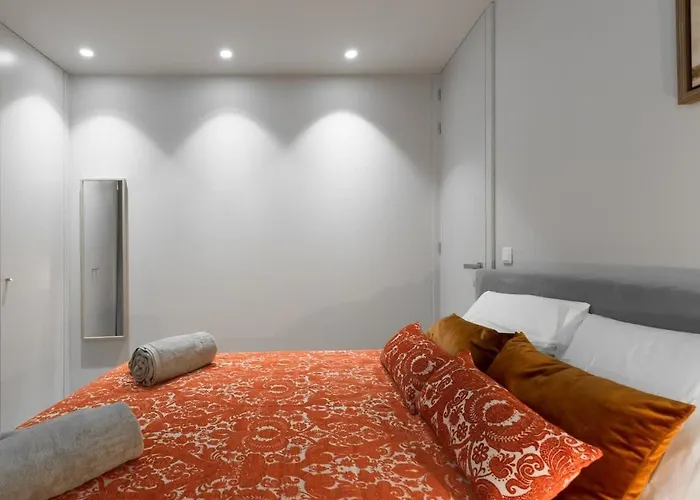 Charming Flat - Garage By Host Wise 아파트