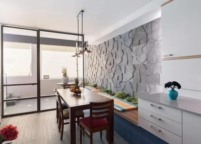 Charming Flat - Garage By Host Wise