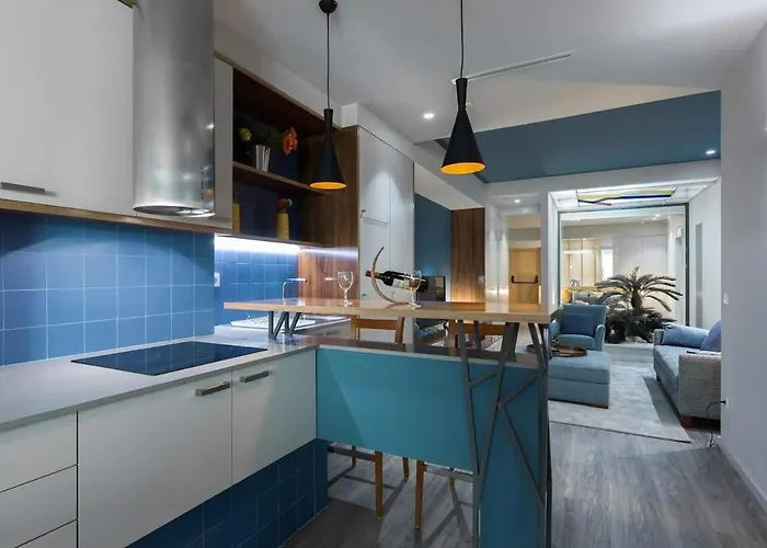 Charming Flat - Garage By Host Wise 아파트 *